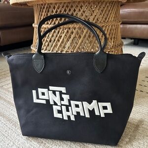 Limited Edition Longchamp Le Pliage Medium with white logo